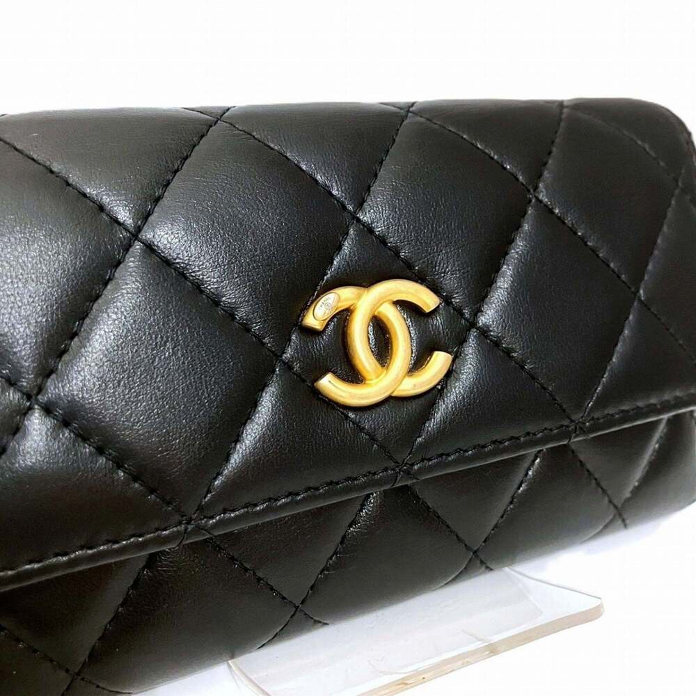 CHANEL Black Lambskin Leather Wallet - Picture 9 of 9